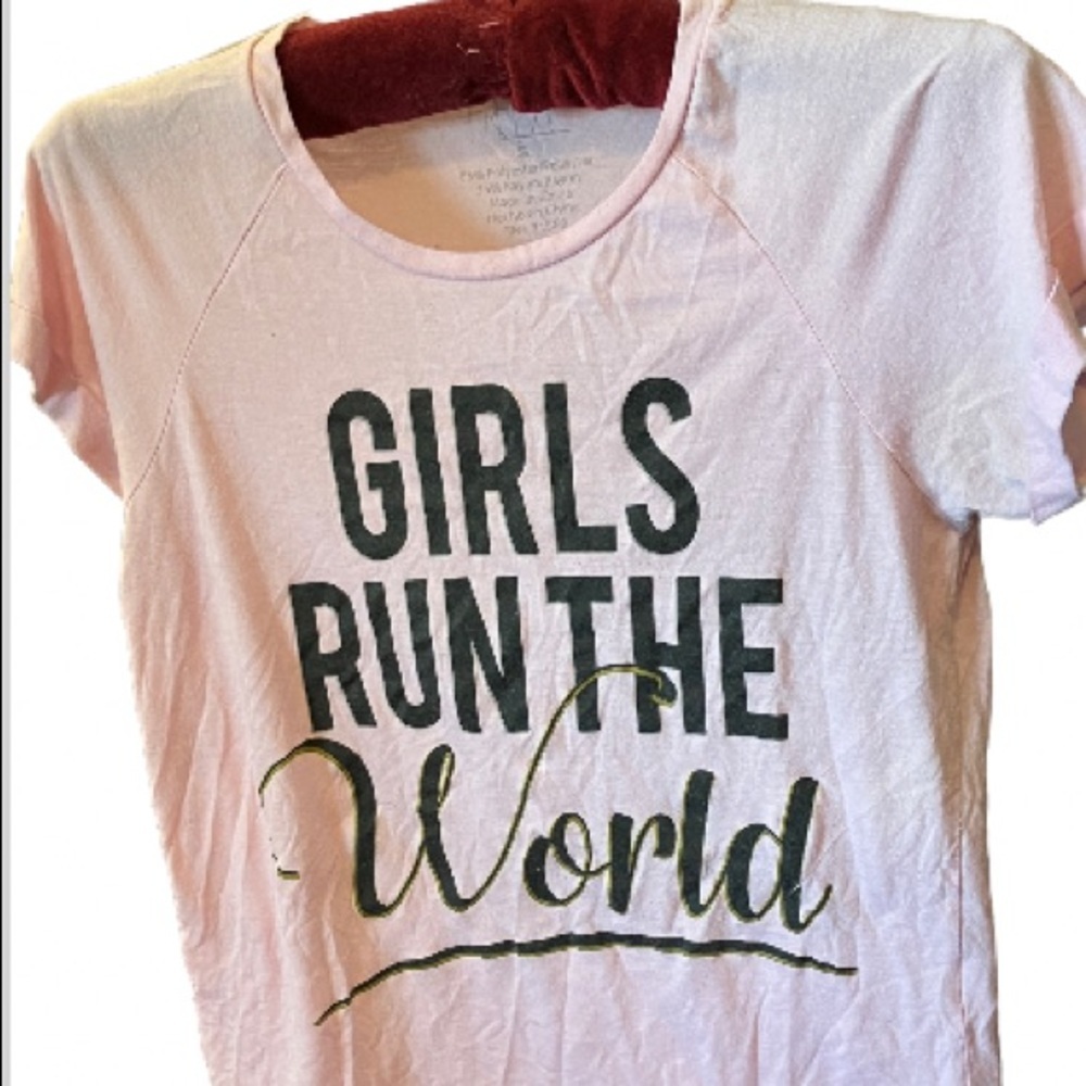 Freeze Sz S jersey cut pink T-shirt “cuffed short sleeved “Girls Run the World”